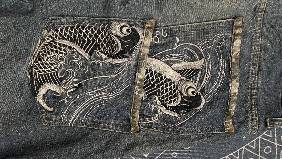 If Six Was Nine Memory Special Japanese Koi Fish Embroidery Short Jeans Size US 35 - 2 Thumbnail