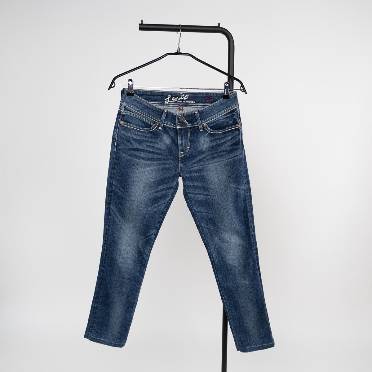 Levi's Vintage Clothing Levis Womens Blue Jeans Vintage Y2K Wash Straight Leg Denim Size 27" / US 4 / IT 40 - 1 Thumbnail