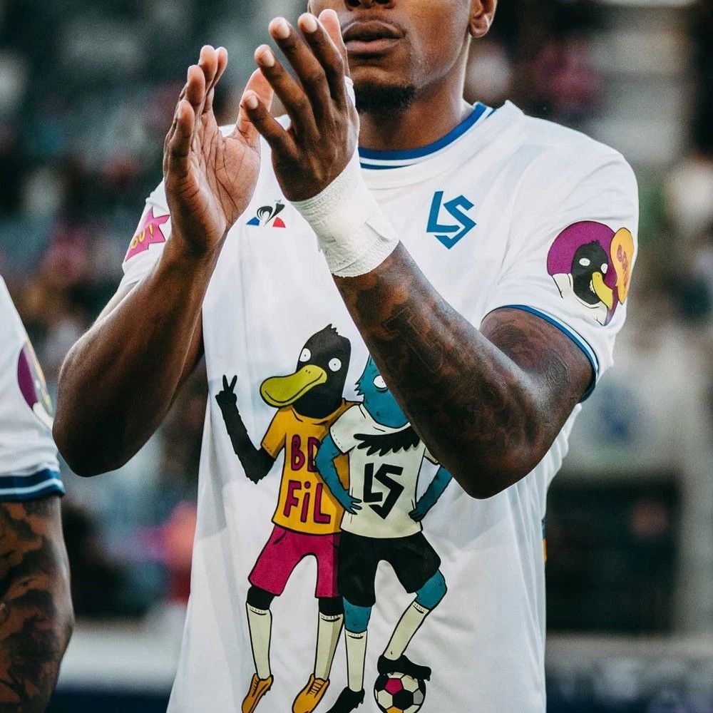 Le Coq Sportif LAUSANNE-SPORT 2023 THIRD FOOTBALL SHIRT SOCCER JERSEY Size US L / EU 52-54 / 3 - 10 Thumbnail