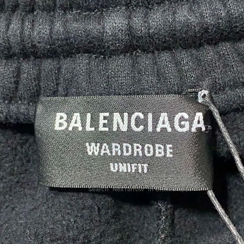Balenciaga Balenciaga size M Embroidered double hook distressed short Size US 27 - 5 Thumbnail