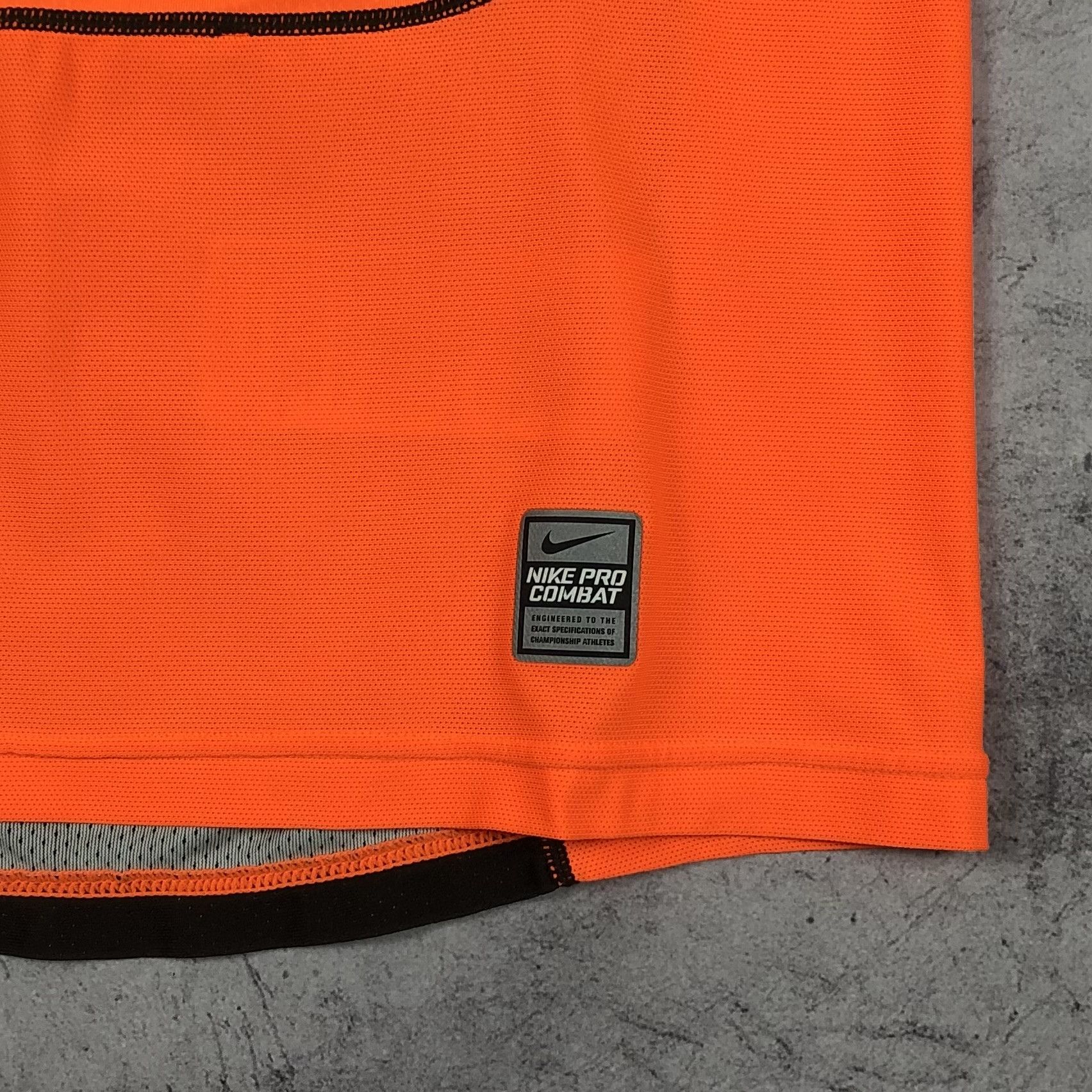 Nike Nike Pro Combat Dri-Fit Compression Tee Hypercool Size US L / EU 52-54 / 3 - 9 Thumbnail
