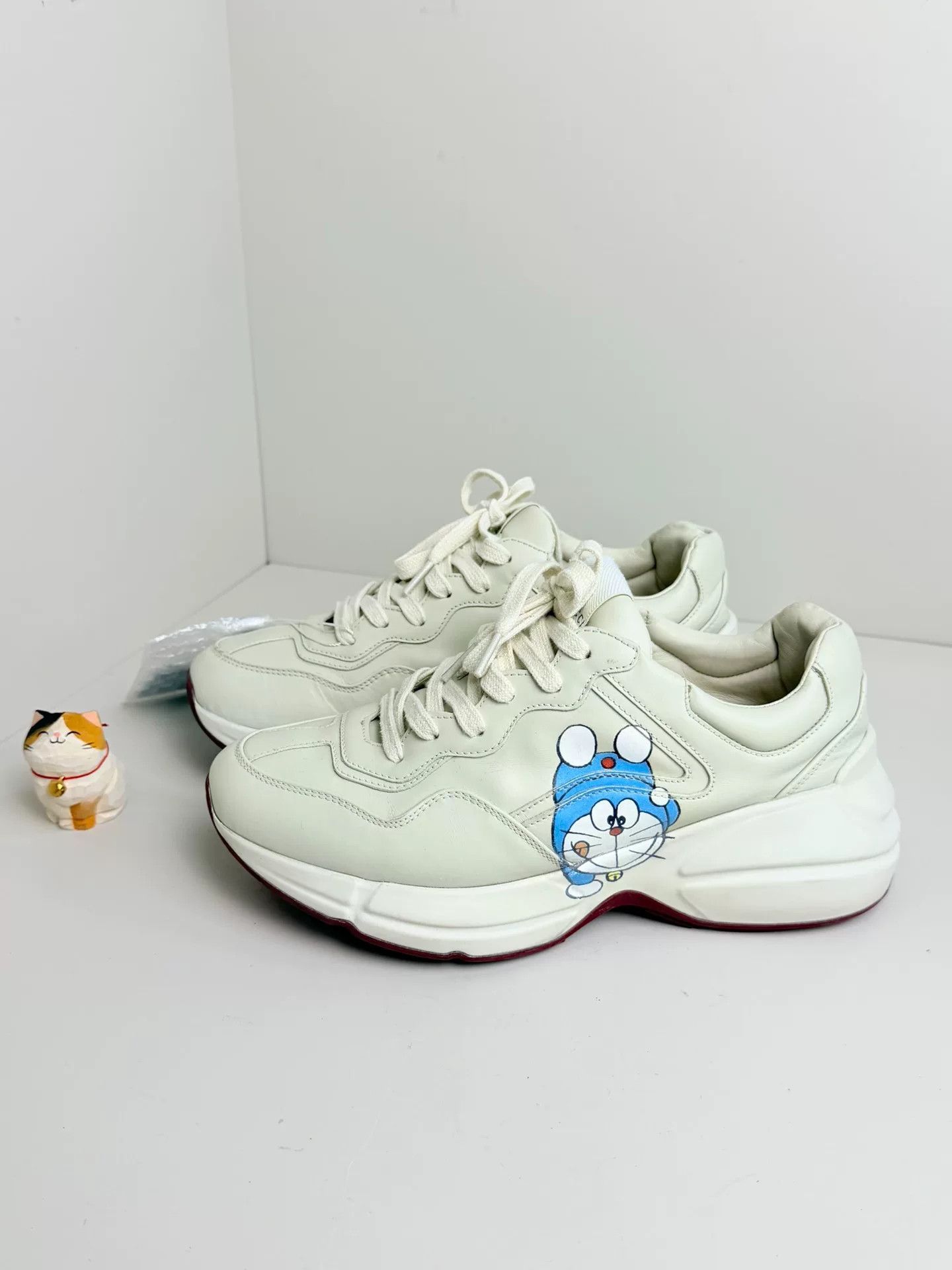 Gucci Gucci Lowtop Sneakers us_7 Women Size US 7 / IT 37 - 1 Thumbnail