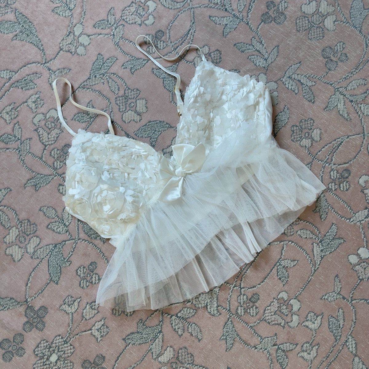 Other Romantic Soft White Mesh Floral Camisole Top (M) Size M / US 6-8 / IT 42-44 - 4 Thumbnail