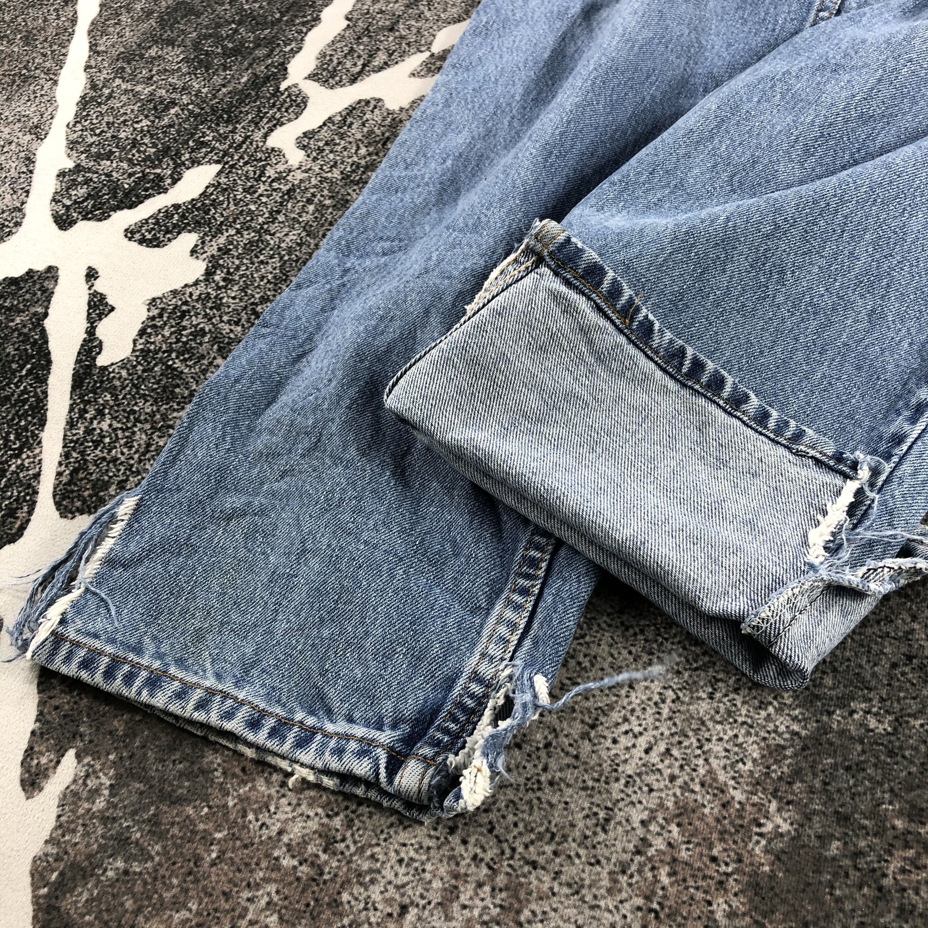 Levi's Vintage Levis 560 Jeans Medium Wash Denim KJ918 Size US 34 / EU 50 - 7 Thumbnail