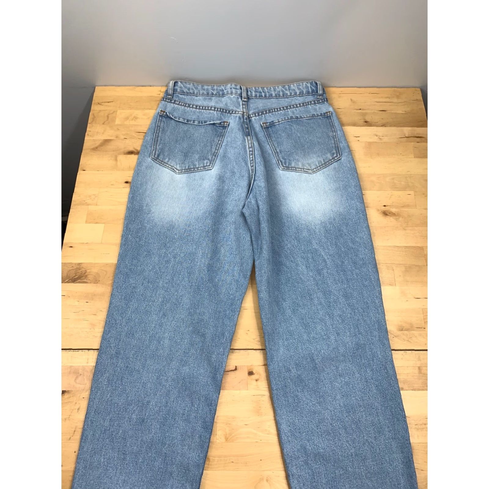Denime Cloud Mom Jeans Denim Size 11 Distress Light Blue 80s 90s American Mom Jeans Womens Cloud Denim Jeans Regular Size 11 Light Blue Distressed Pockets Size 32" / US 10 / IT 46 - 3 Thumbnail