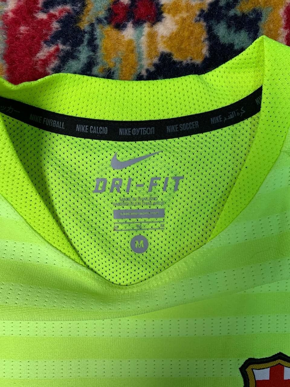 Nike NIKE FC Barcelona Squad SS Training Warm Up Top Volt Size US M / EU 48-50 / 2 - 3 Thumbnail