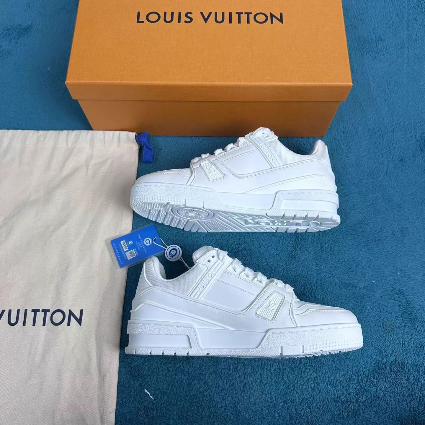 Louis Vuitton LV Trainer Low-Top Sneaker White 37.5 Size US 7 / IT 37 - 3 Thumbnail
