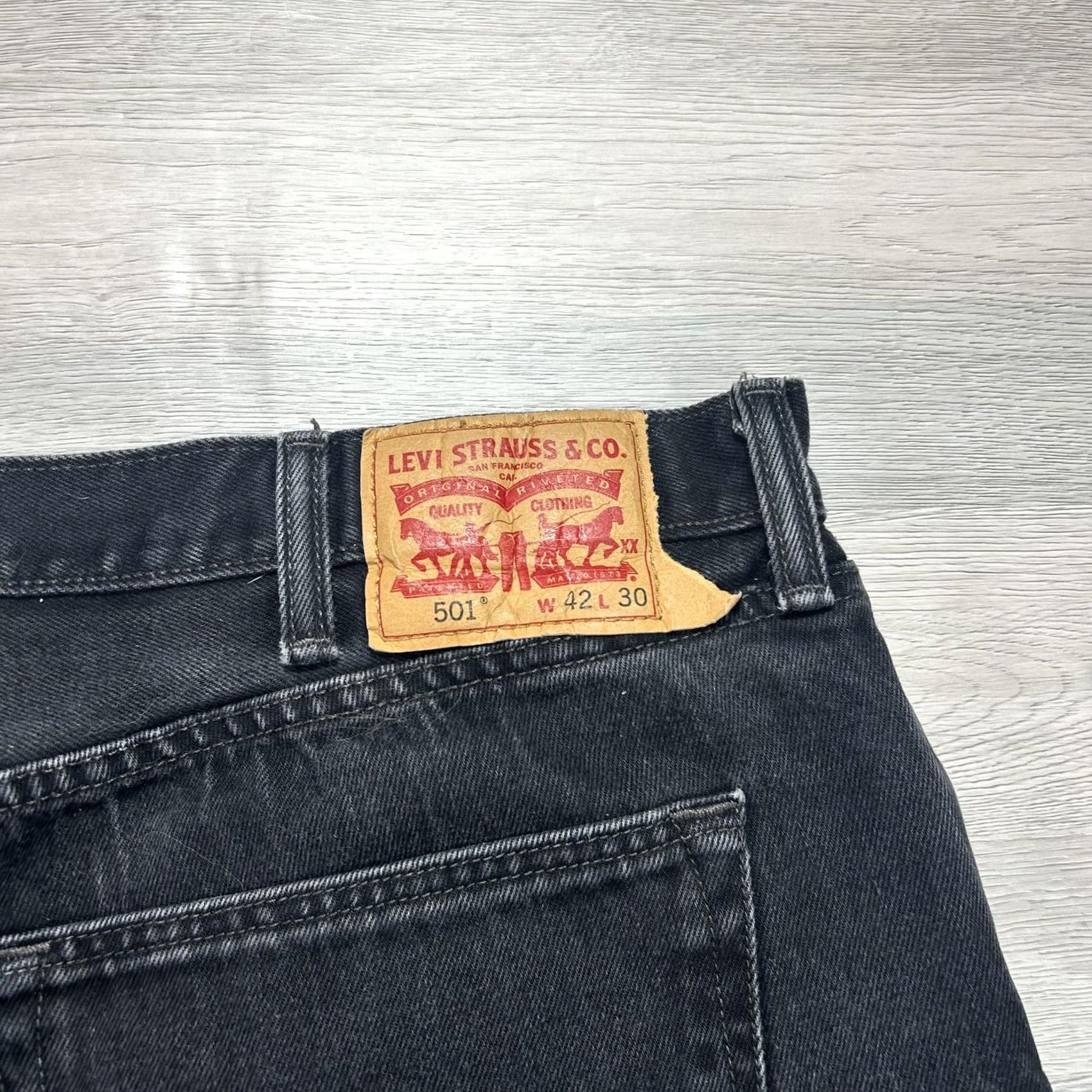 Levi's Levi's 501 Jeans Mens 42x30 Black Button Fly Straight Denim Dark Wash Pants Size US 42 / EU 58 - 3 Thumbnail