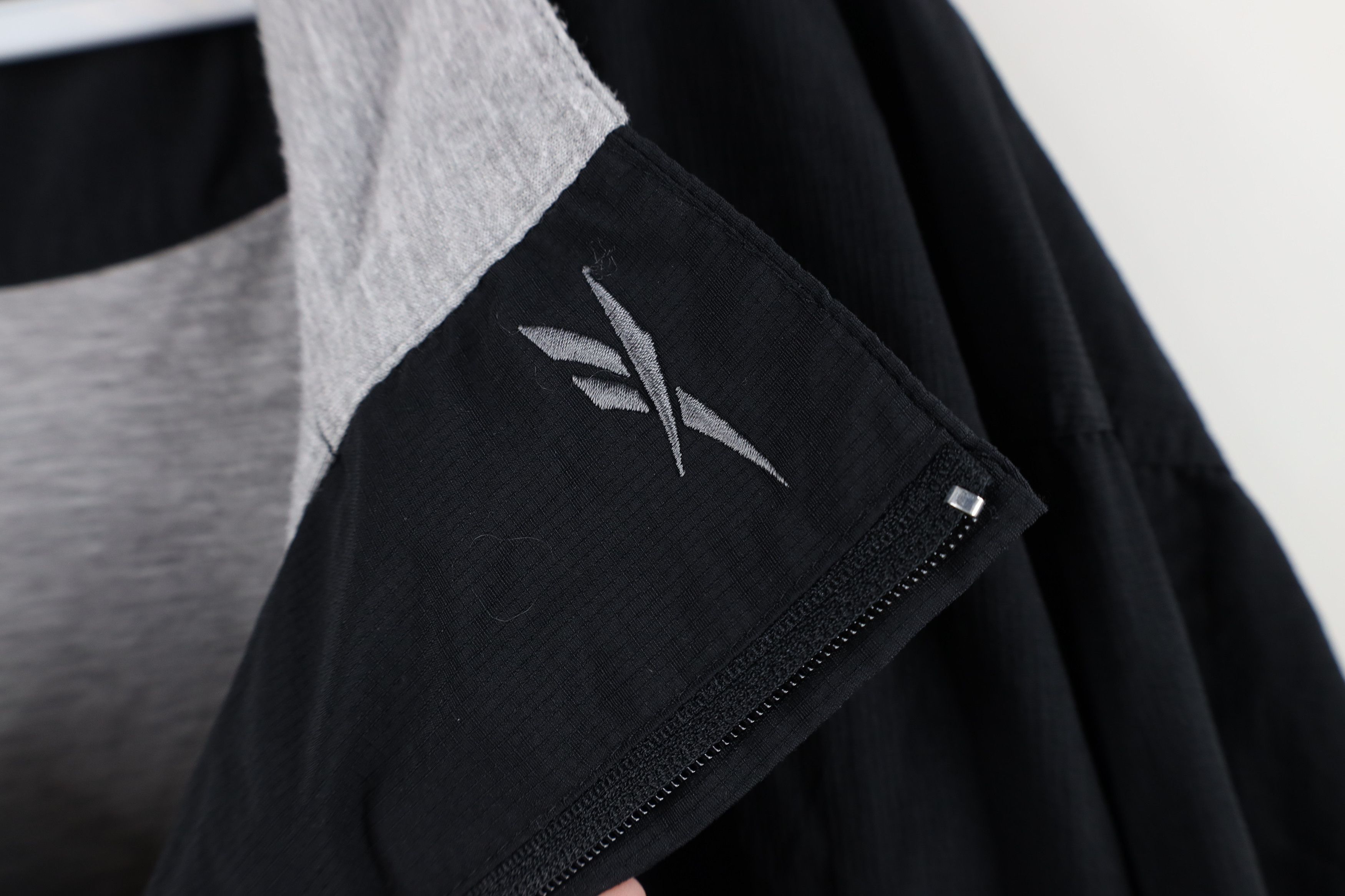 Reebok Vintage 90s Reebok Packable Pullover Windbreaker Jacket Size US XL / EU 56 / 4 - 5 Thumbnail