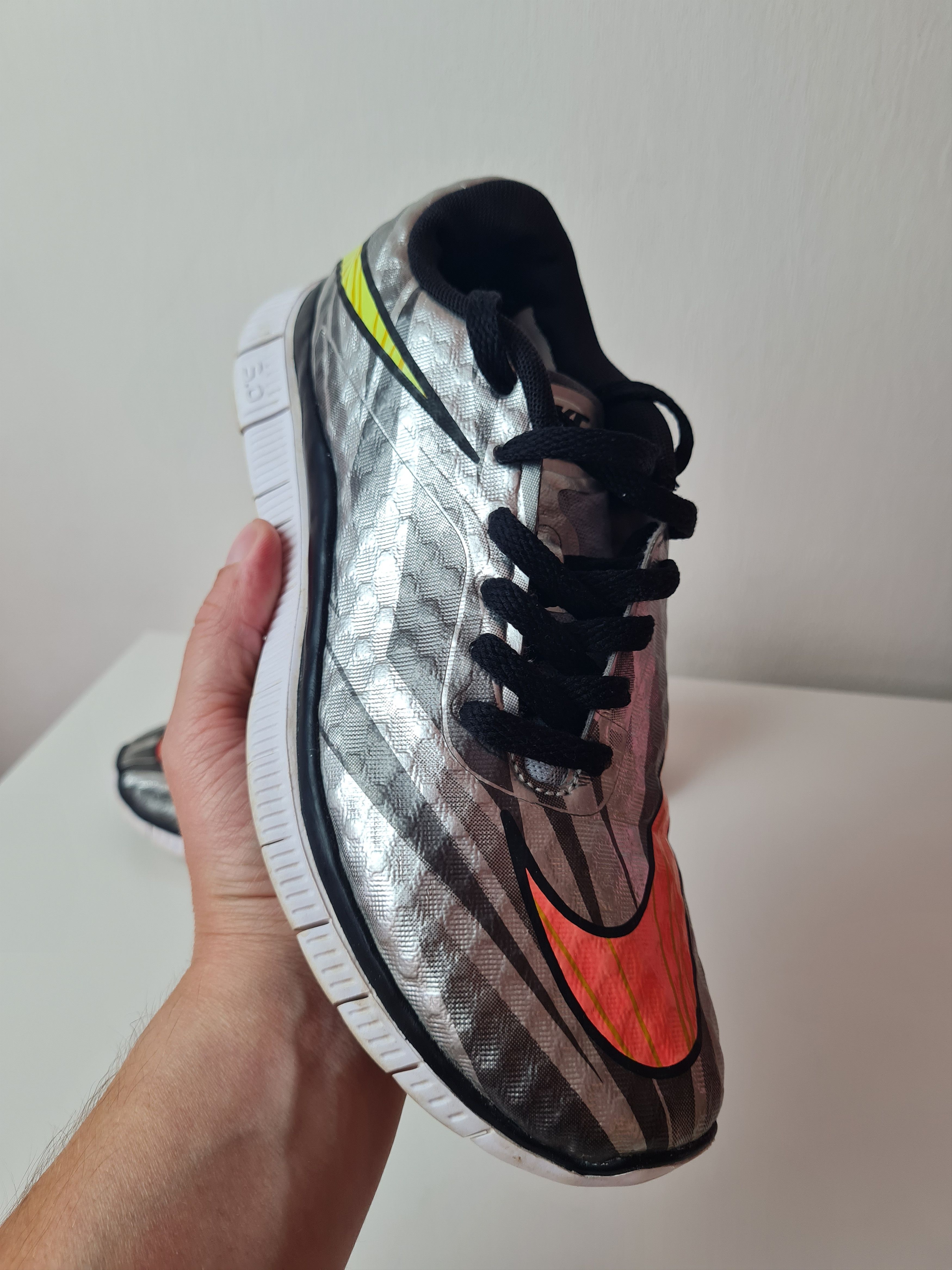Nike Nike free hypervenom (GS) trainers 705390 002 sneakers shoes Size US 6 / EU 39 - 14 Thumbnail