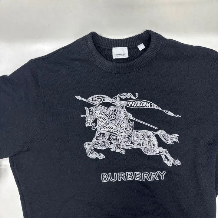 Burberry Burberry Burberry SS23 Logo Embroidered Sweatshirt for Men Size US M / EU 48-50 / 2 - 6 Thumbnail