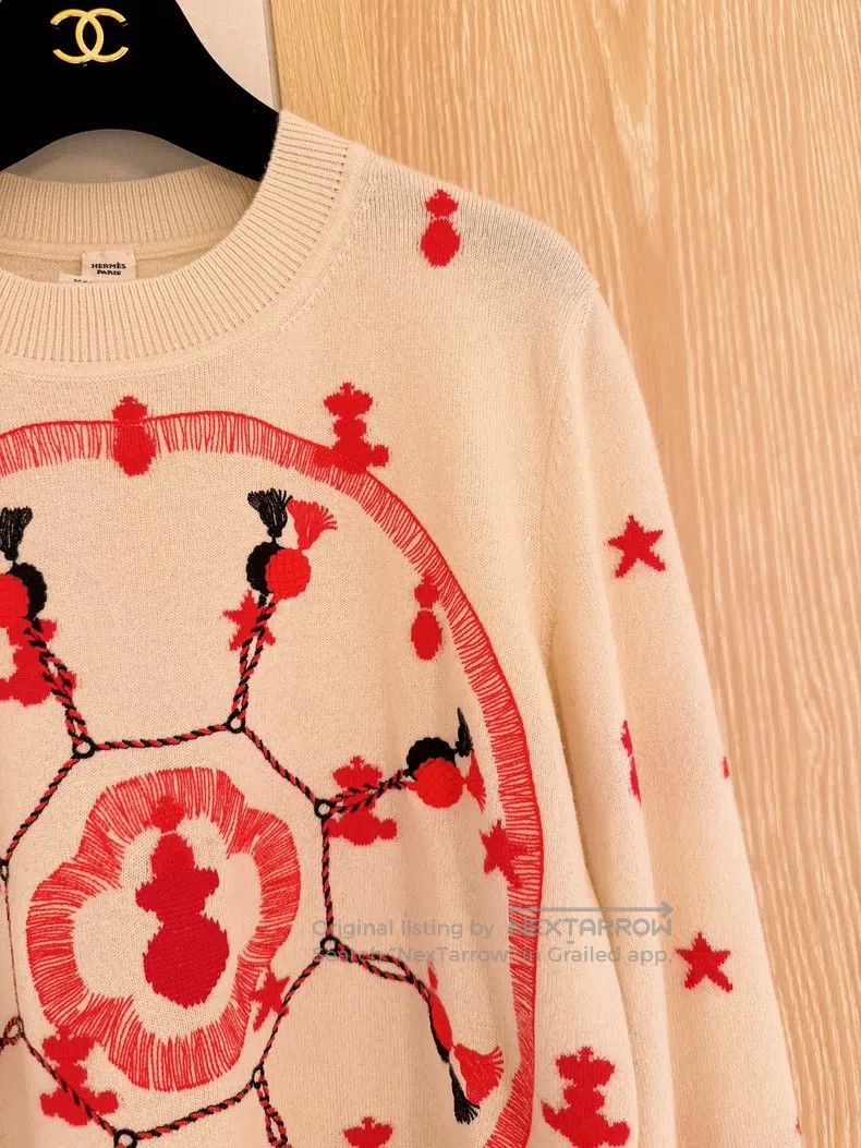 Hermes Hermes White and Red Embroidery Cashmere Sweater 40 Size F Size XS / US 0-2 / IT 36-38 - 3 Thumbnail