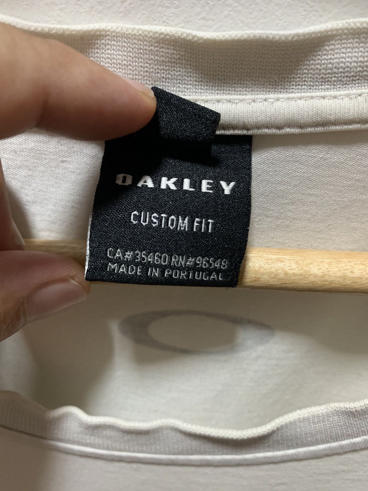 Oakley Vintage Oakley Tee Size US L / EU 52-54 / 3 - 12 Thumbnail