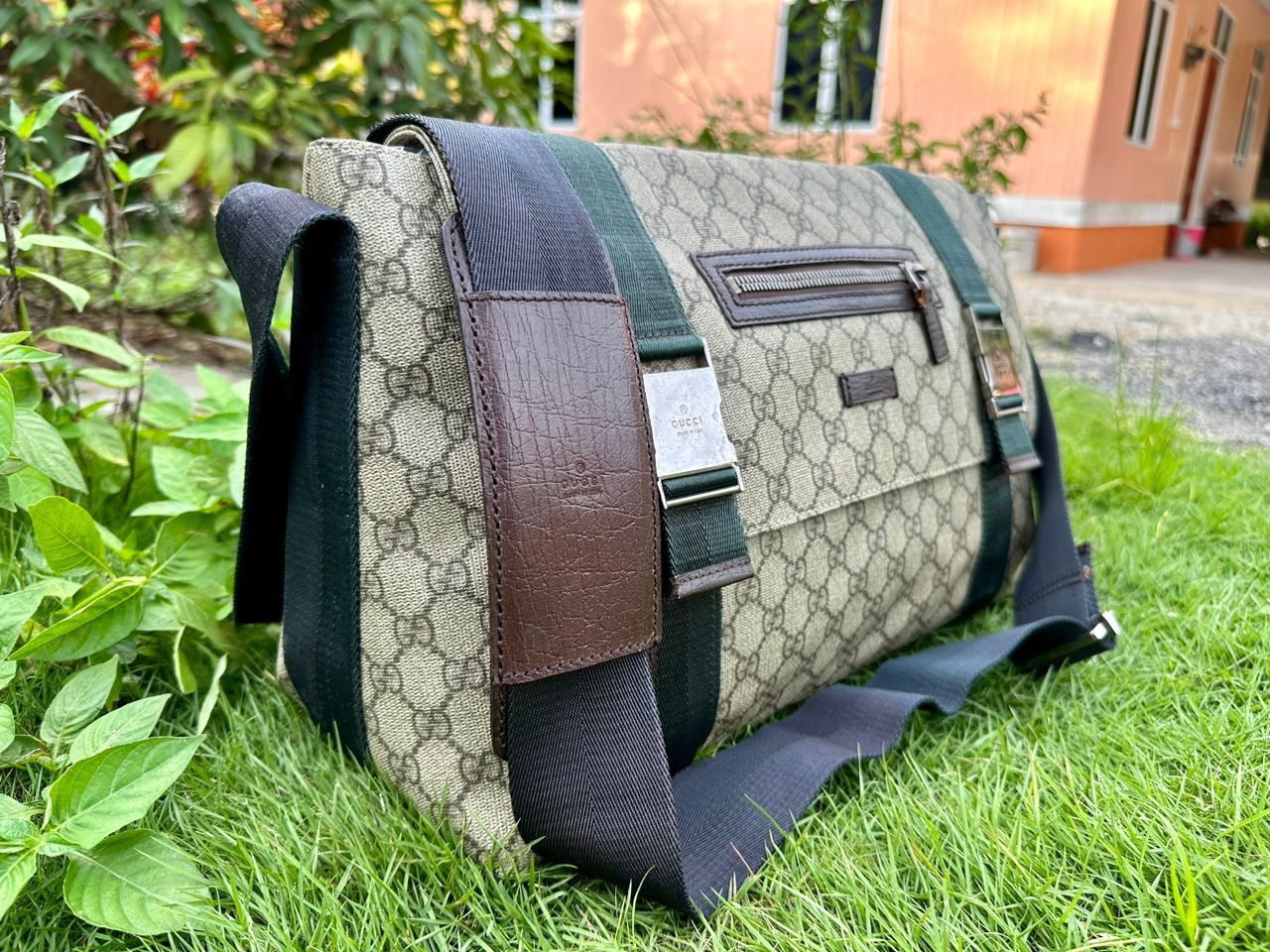 Gucci Authentic Gucci GG Supreme Double Buckle Messenger Bag Size ONE SIZE - 3 Thumbnail