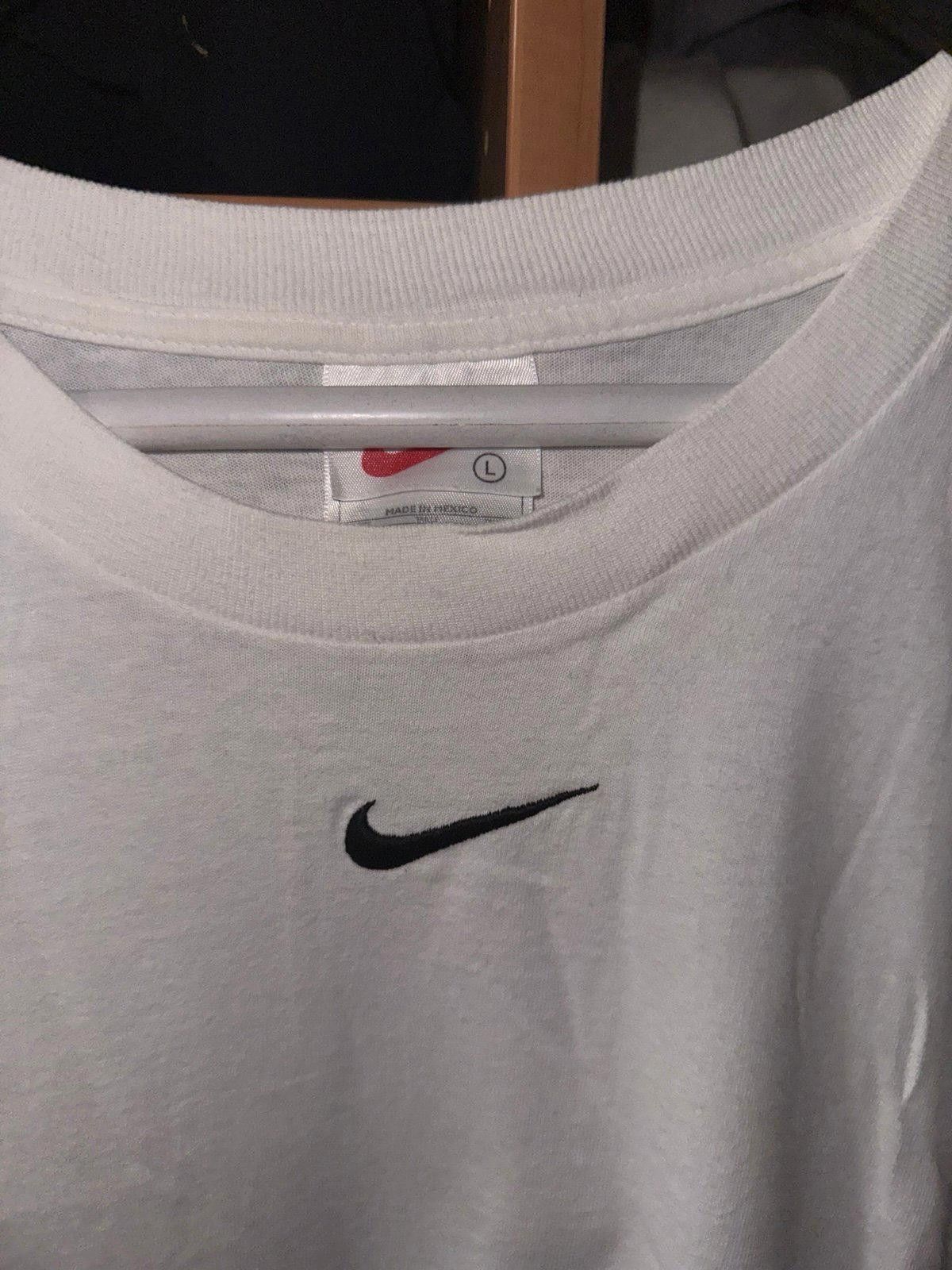 Nike Nike Vintage 90s Center Swoosh White Longsleeve Rare Sz L Size US L / EU 52-54 / 3 - 3 Thumbnail