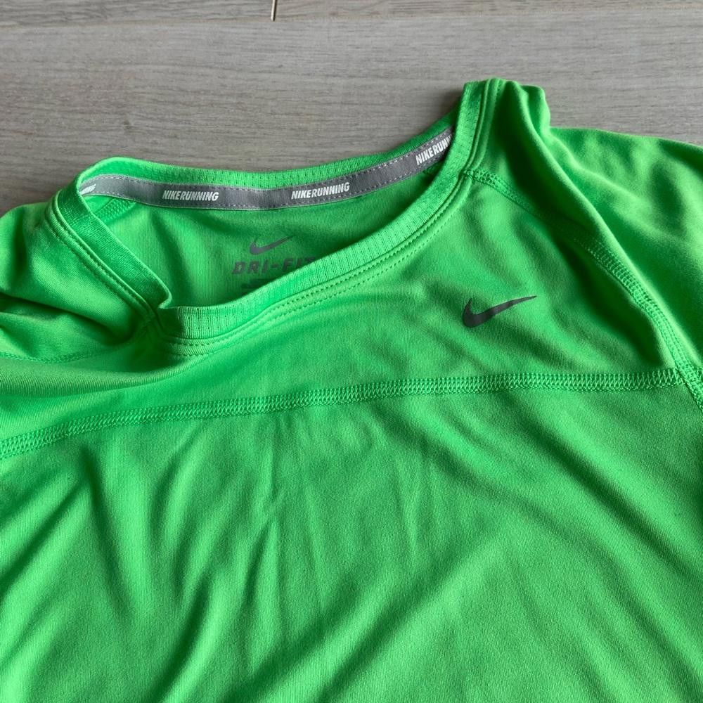 Nike Nike Women's Dri-FIT Short Sleeve T-Shirt - Vibrant Green Size S / US 4 / IT 40 - 7 Thumbnail