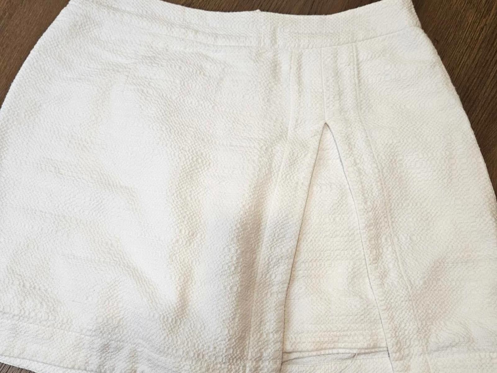 Designer Nanette Lepore Women's Textured White Skort - Size 2 #226 Size 26" / US 2 / IT 38 - 8 Thumbnail