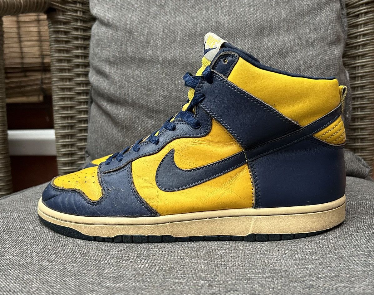 Nike × Vintage Vintage 2003 Nike Dunk High Michigan Size US 10 / EU 43 - 2 Thumbnail