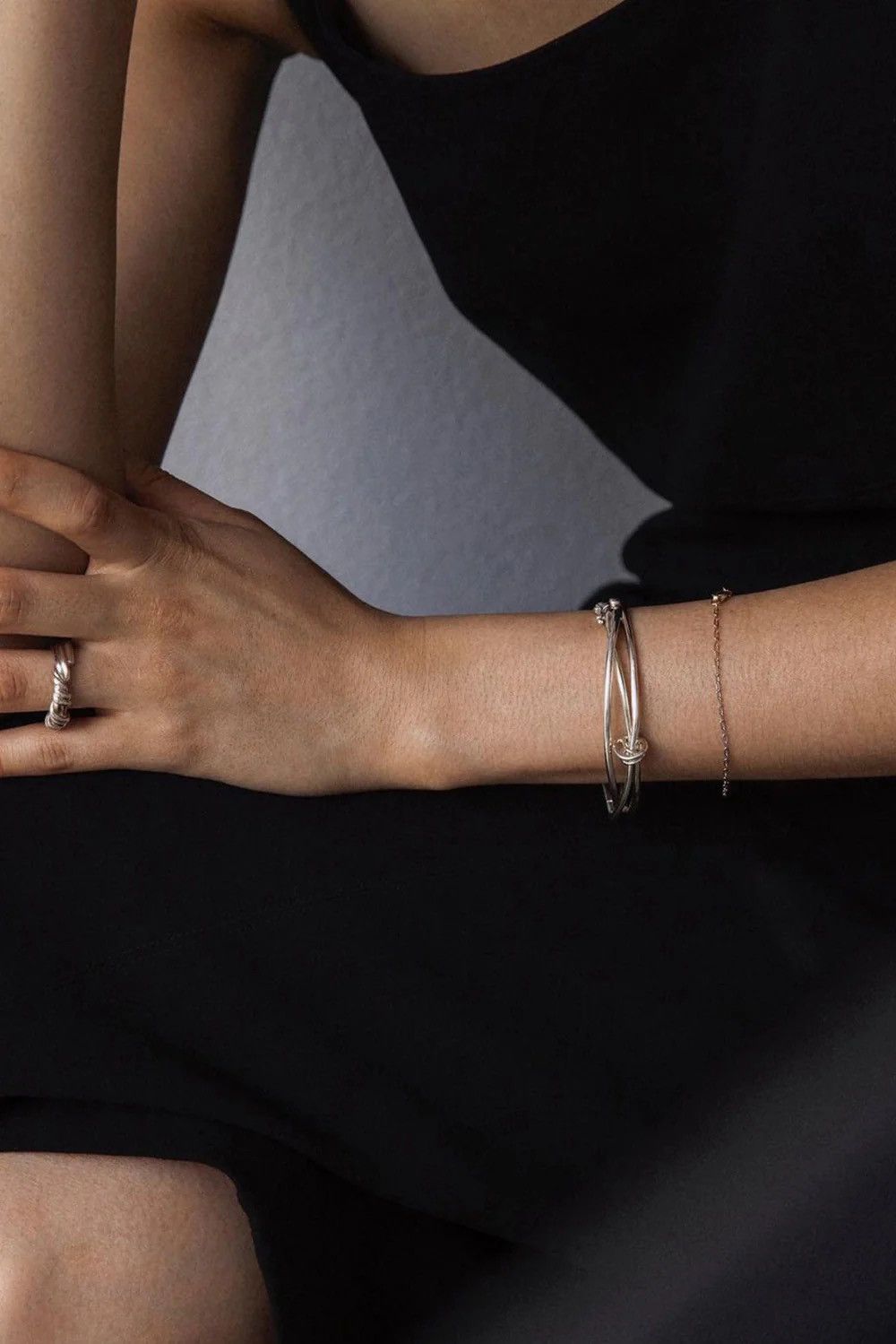 Other COLDFRAME GORDIAN BOLD KNOT BRACELET Size ONE SIZE - 9 Thumbnail