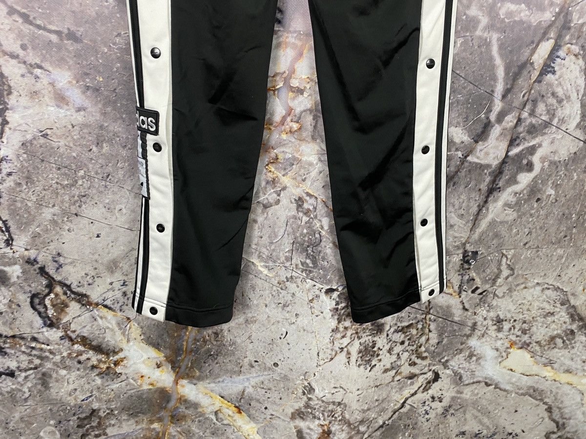 Adidas × Vintage Women’s Adidas The Brand With The Three Stripes Size 8 Size 30" / US 8 / IT 44 - 10 Thumbnail