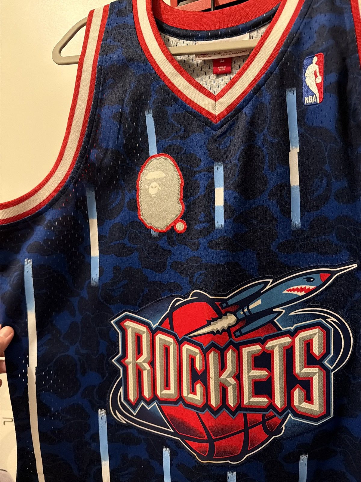 Bape × Mitchell & Ness × NBA Bape x Mitchell & Ness Rockets jersey Size US L / EU 52-54 / 3 - 4 Thumbnail