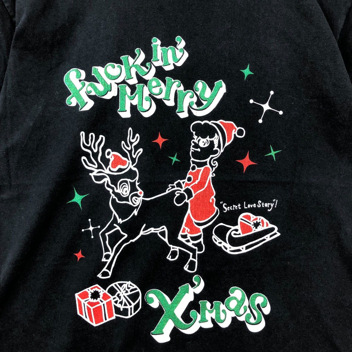 Japanese Brand Vintage Kishidenne Wrerutogood Fuckin in Xmas T-Shirt Punk Size US S / EU 44-46 / 1 - 3 Thumbnail