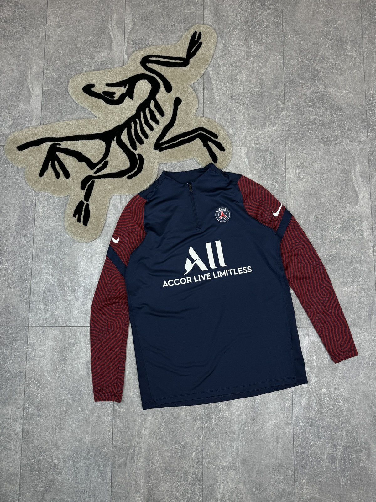 Nike × Vintage Mens Vintage Nike Paris Saint-Germain Soccer jersey T-shirt Size US L / EU 52-54 / 3 - 1 Thumbnail
