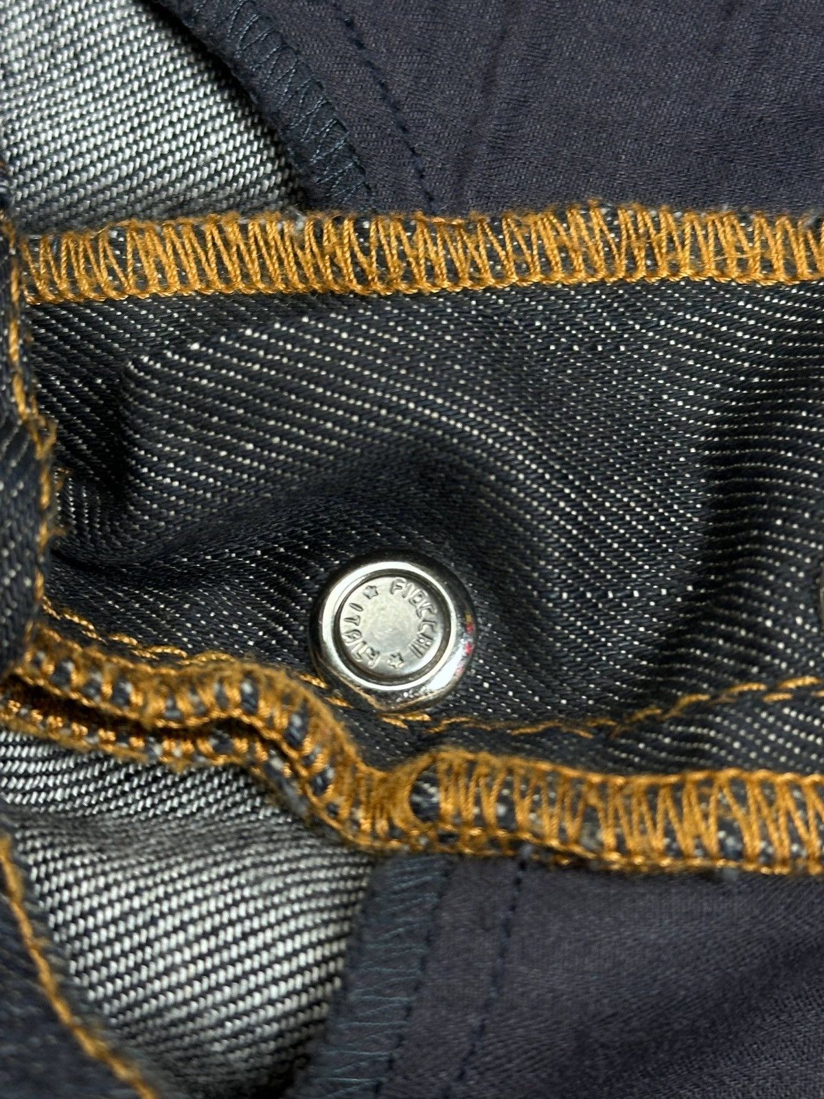 Emporio Armani Vintage Emporio Armani Baggy Denim Metal Logo Jeans 52 34 Size US 30 / EU 46 - 14 Thumbnail