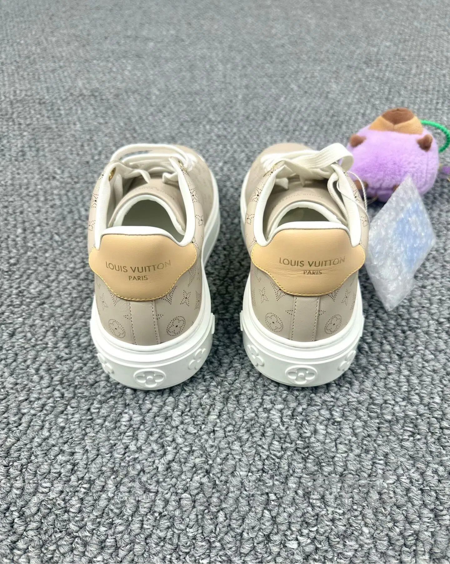 Louis Vuitton Louis Vuitton Beige Full Print Logo Casual Sneakers| Size US 5.5 / IT 35.5 - 3 Thumbnail
