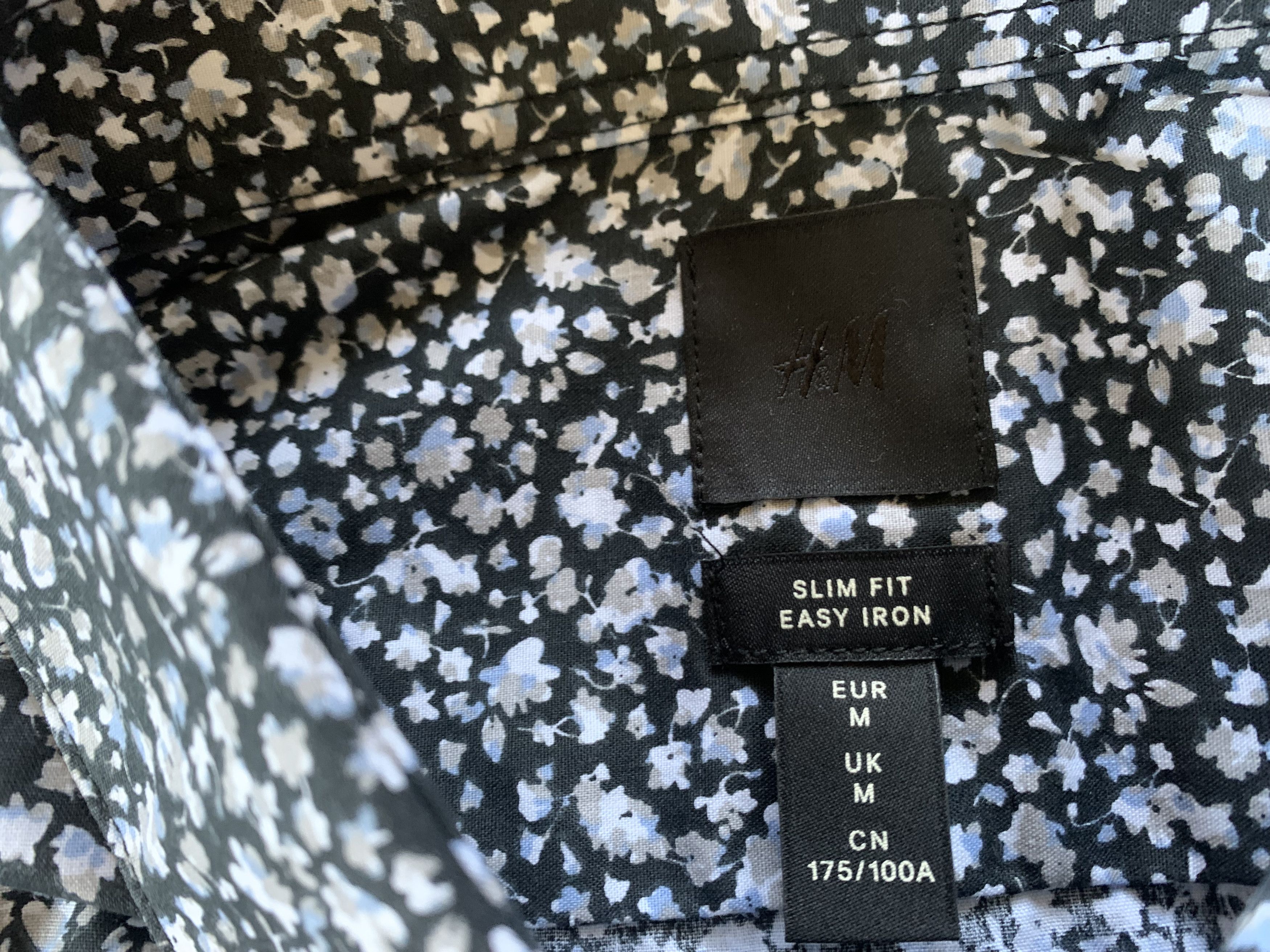 H&M H&M Slim Fit Easy Iron Mens Button Long Sleeve Shirt Size US M / EU 48-50 / 2 - 5 Thumbnail