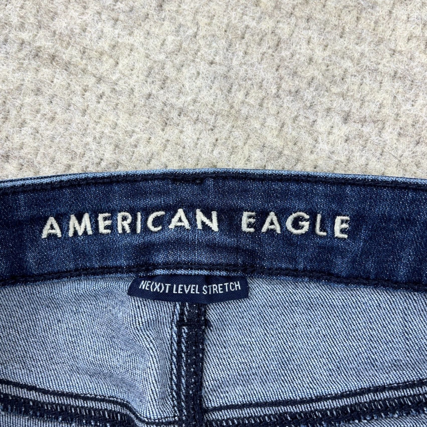 American Eagle Outfitters American Eagle Shorts Women 9 High Rise Cut Off Shortie Dark Jean Jorts Raw Hem Size 30" / US 8 / IT 44 - 5 Thumbnail