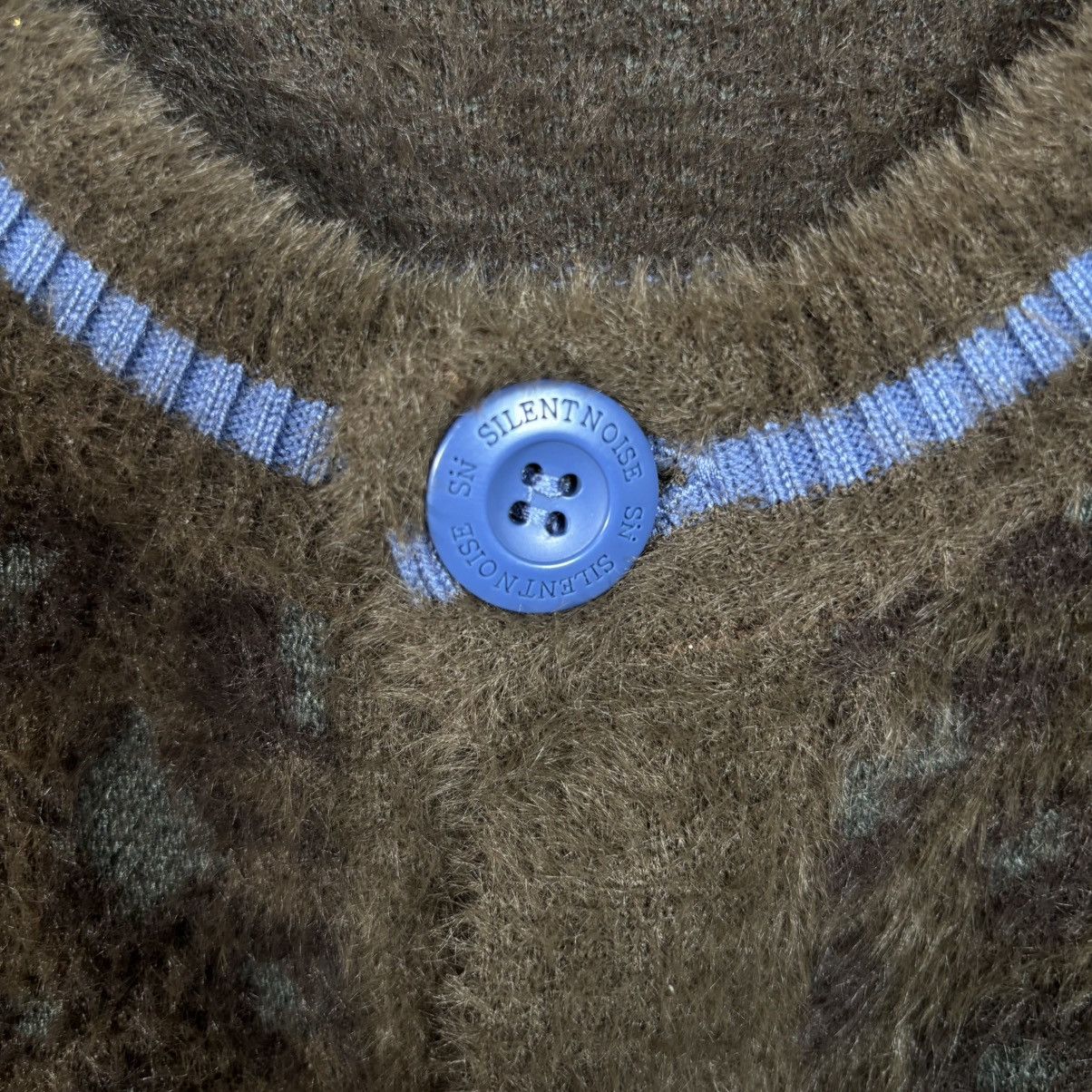 GU × Undercover Undercover x GU FW25 Silent Noise Camo Cardigan Size S Size US S / EU 44-46 / 1 - 4 Thumbnail