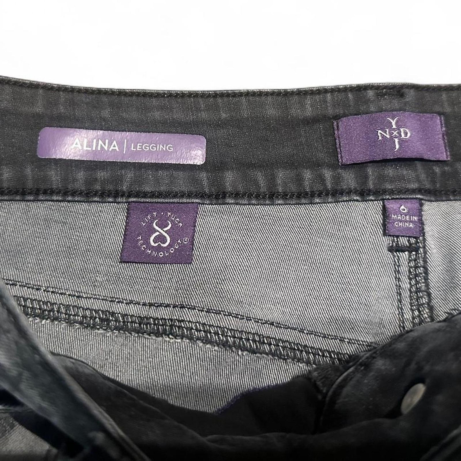 Other Alina black floral print distressed jeans Size 28" / US 6 / IT 42 - 2 Thumbnail