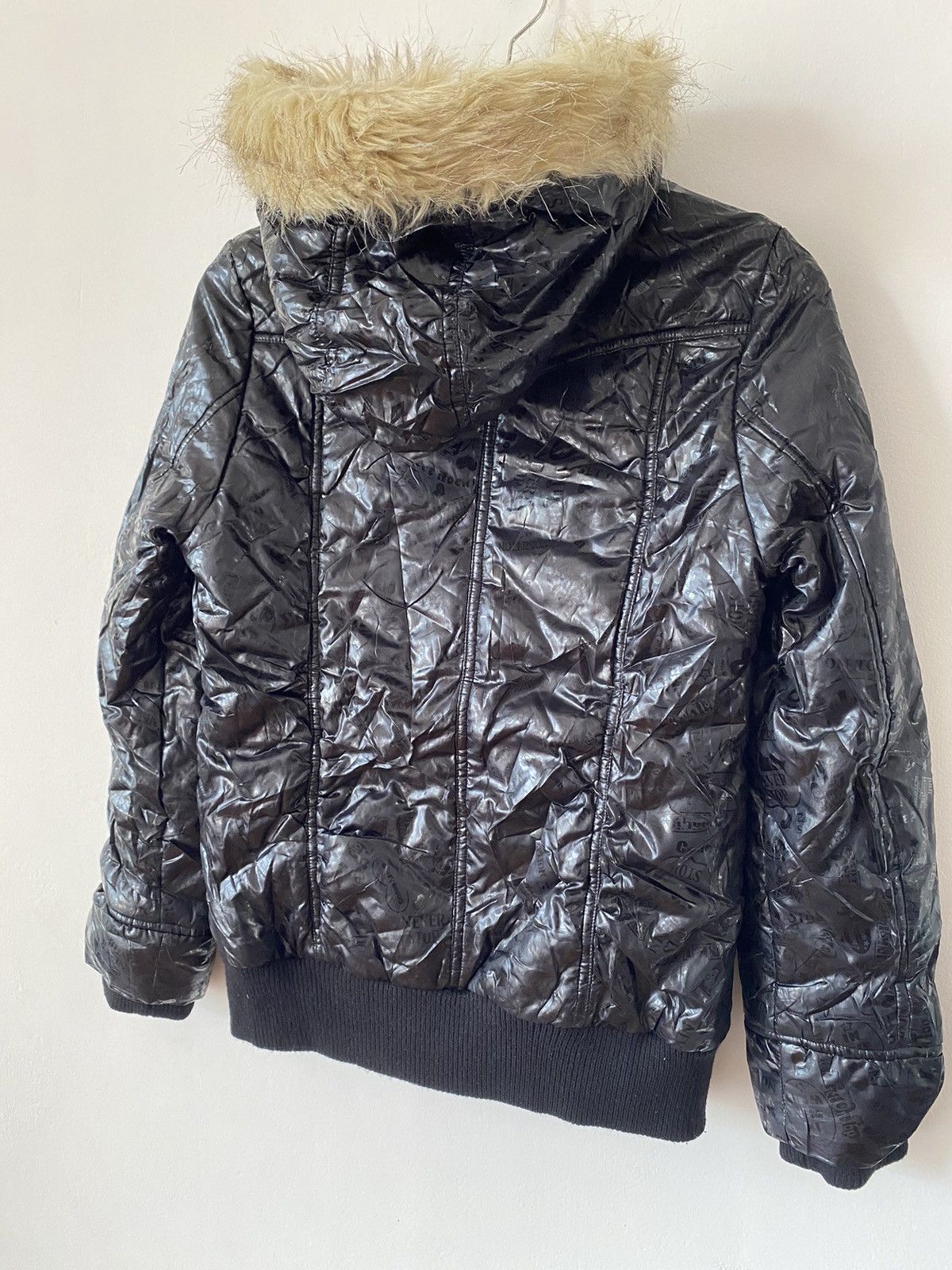 GOSTAR DE FUGA Pink Latte Puffer Fur Monogram Like IFSW9 Style Size US M / EU 48-50 / 2 - 9 Thumbnail