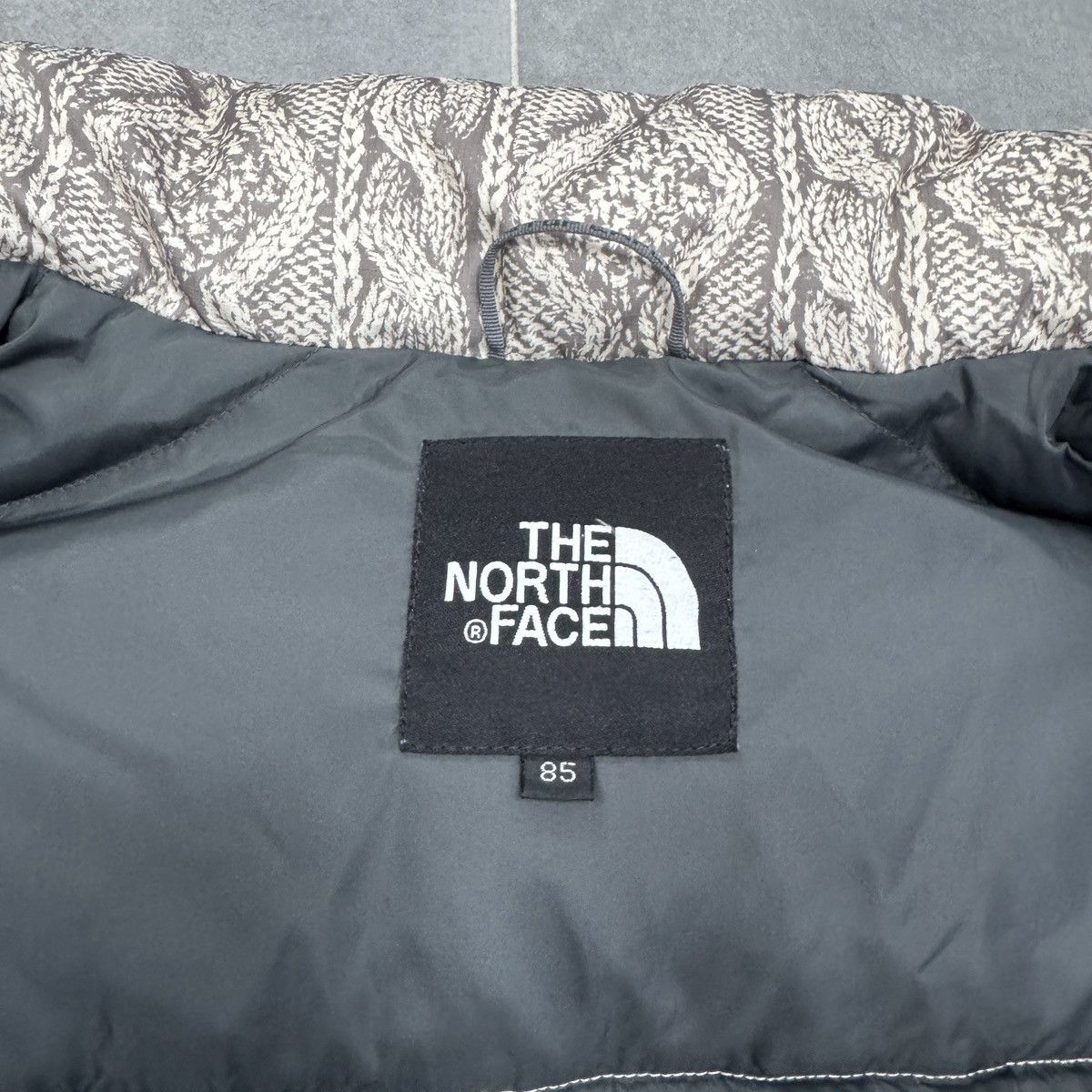 The North Face The North Face TNF 700 Nuptse Women Puffer Down Jacket Y2K Size M / US 6-8 / IT 42-44 - 13 Thumbnail