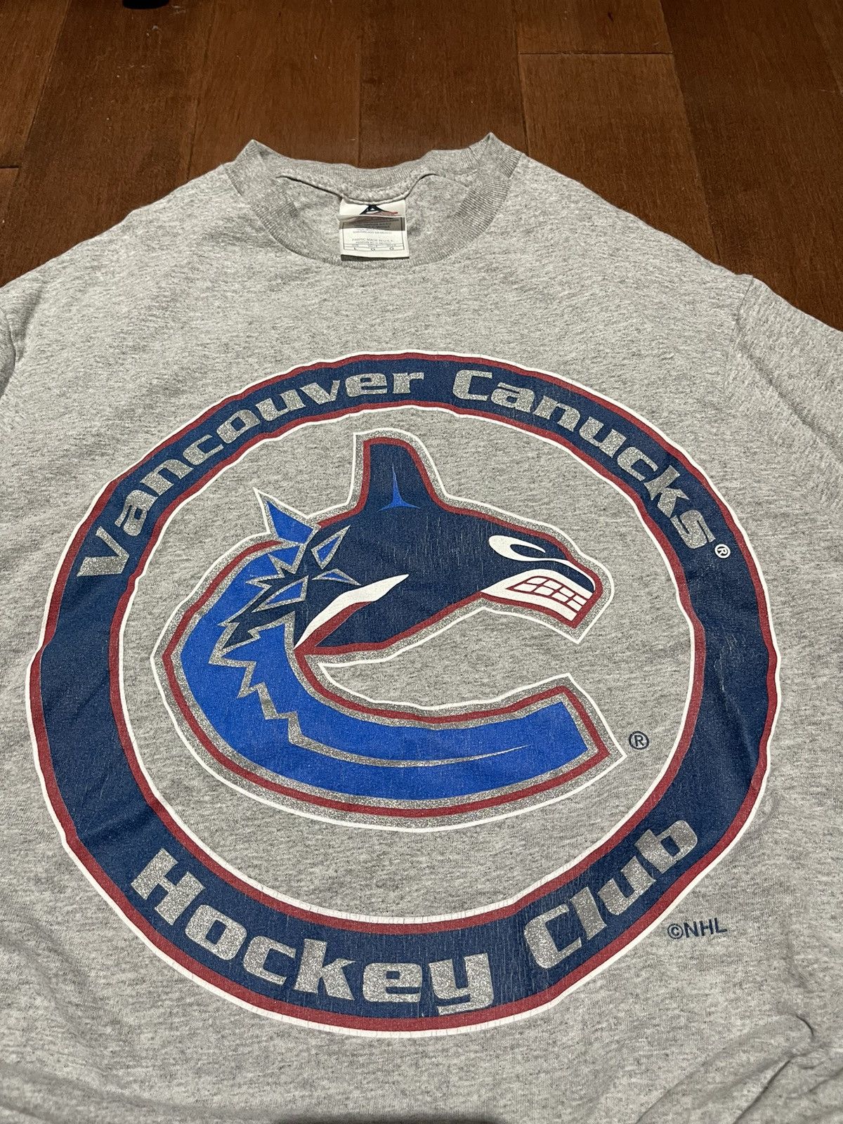 Vintage Vintage Vancouver Canucks T Shirt Size US L / EU 52-54 / 3 - 2 Thumbnail