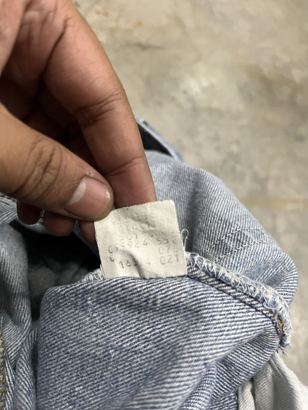 Levi's Vintage 501xx light wash distressed denim Size US 31 - 6 Thumbnail
