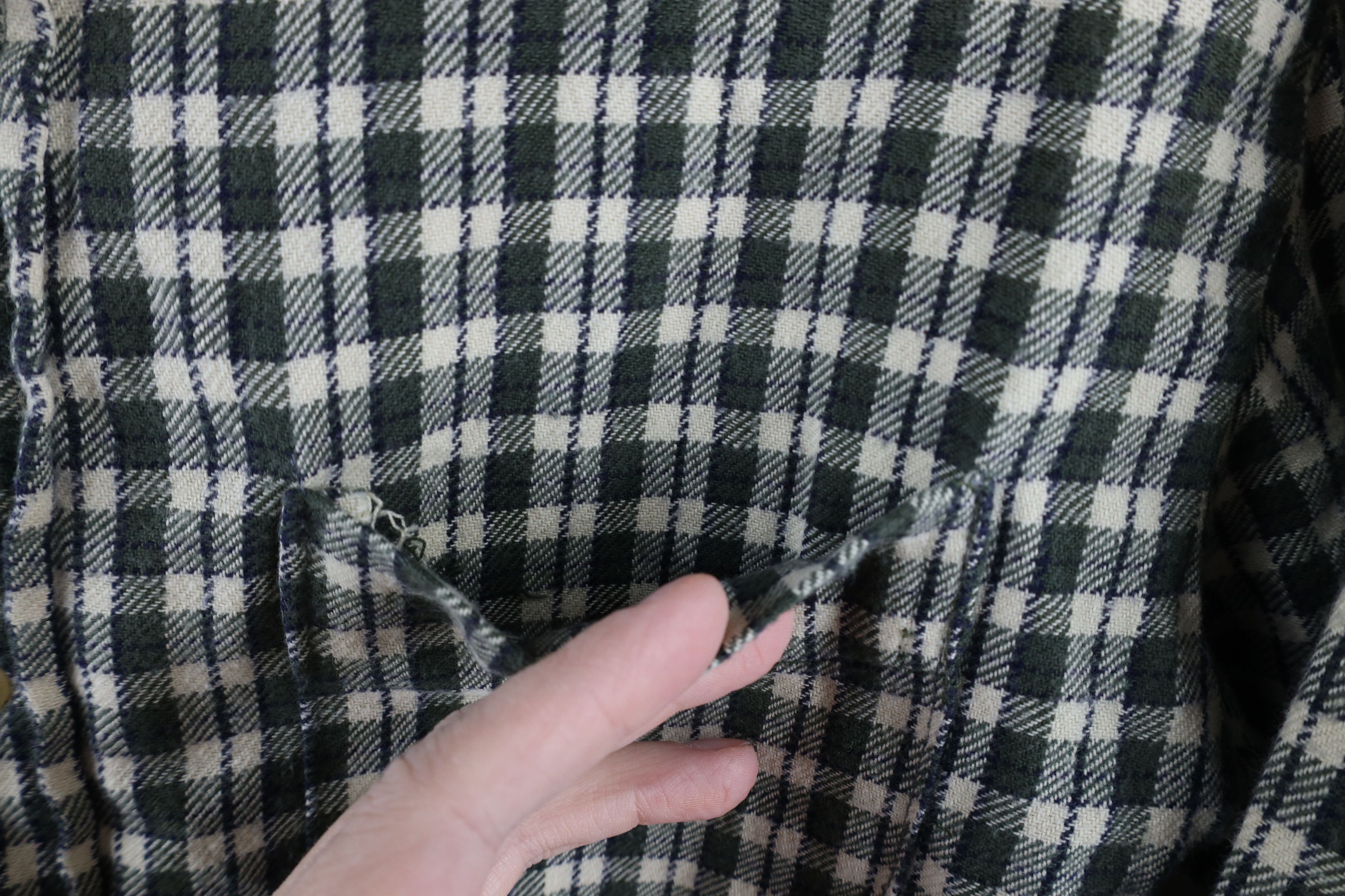 J.Crew × Vintage Vintage 90s J Crew Flannel Collared Button Down Shirt Plaid Size US S / EU 44-46 / 1 - 4 Thumbnail