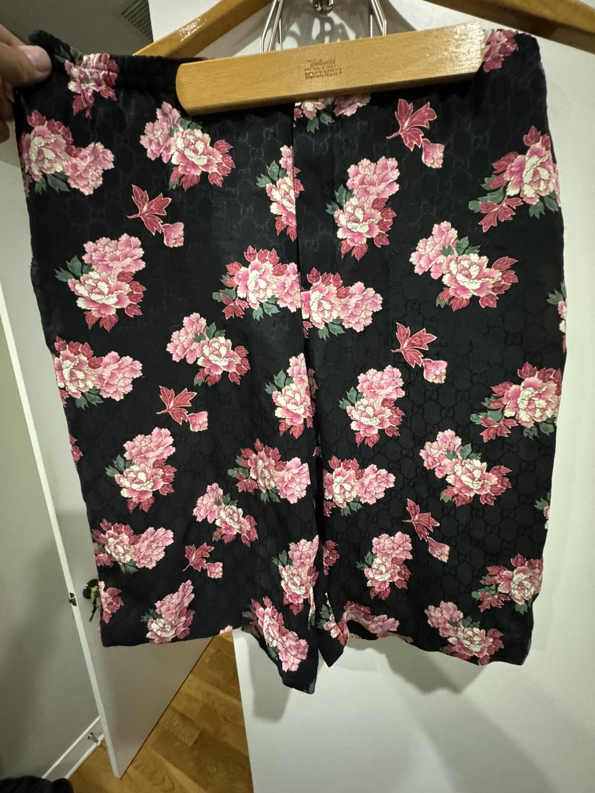 Gucci Gucci Black MonogramShorts Silk Size US 33 - 9 Thumbnail
