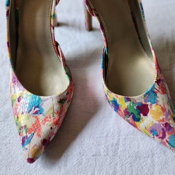 Designer a.n.a. Floral Cut Out Snakeskin print under Stiletto Sz. 9 H Size US 9 / IT 39 - 2 Thumbnail