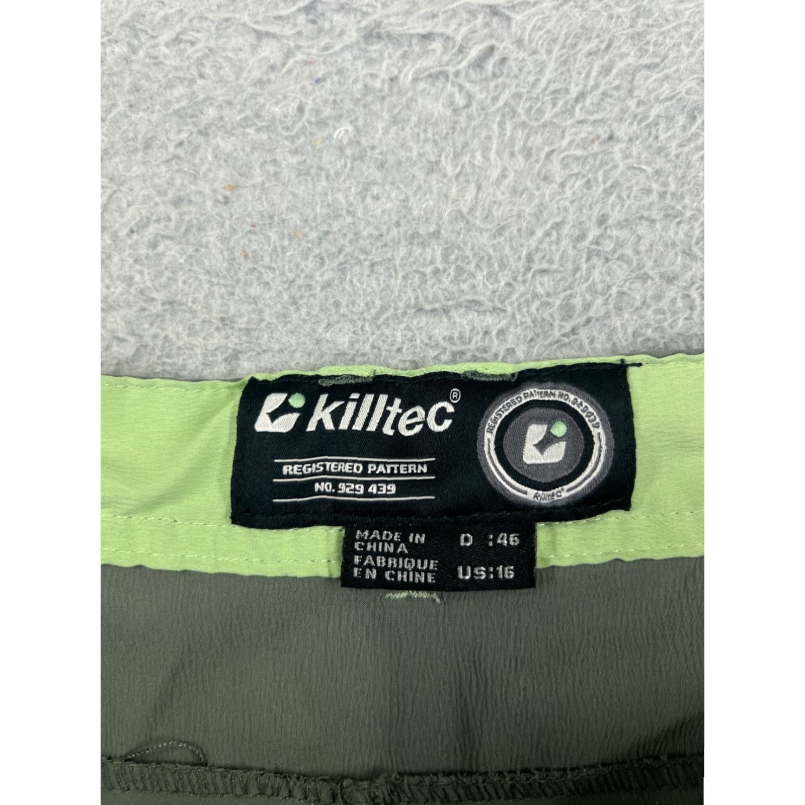 Vintage Killtec Shorts Women 16 Green Gray Cargo Zipper Pockets Hiking Backpacking 38x16 Size 38" / US 16 / IT 52 - 7 Thumbnail