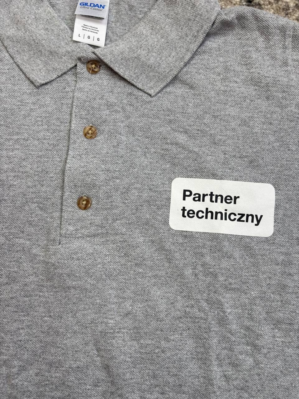 Gildan Gildan Ultra Cotton Grey Polo "Partner Techniczny" Size L Size US L / EU 52-54 / 3 - 9 Thumbnail