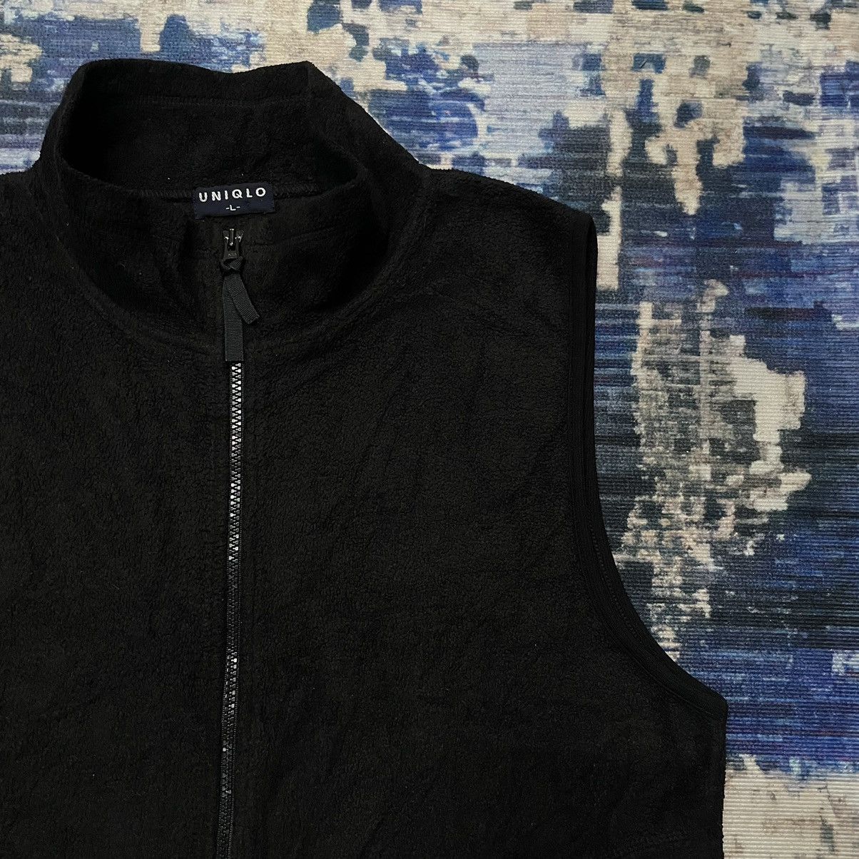 Uniqlo Vintage Uniqlo Fleece Black Vest Zipper Size US M / EU 48-50 / 2 - 2 Thumbnail