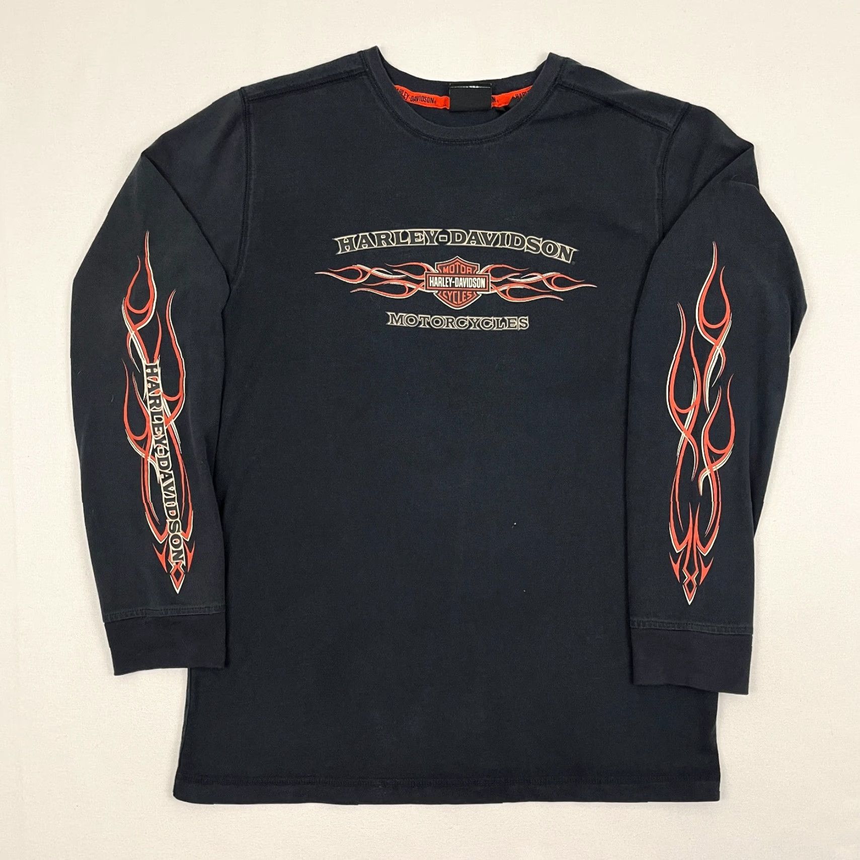 Harley Davidson VINTAGE Harley-Davidson Shirt Mens M Faded Black Fire Flames Biker Long Sleeve VTG Size US M / EU 48-50 / 2 - 2 Thumbnail