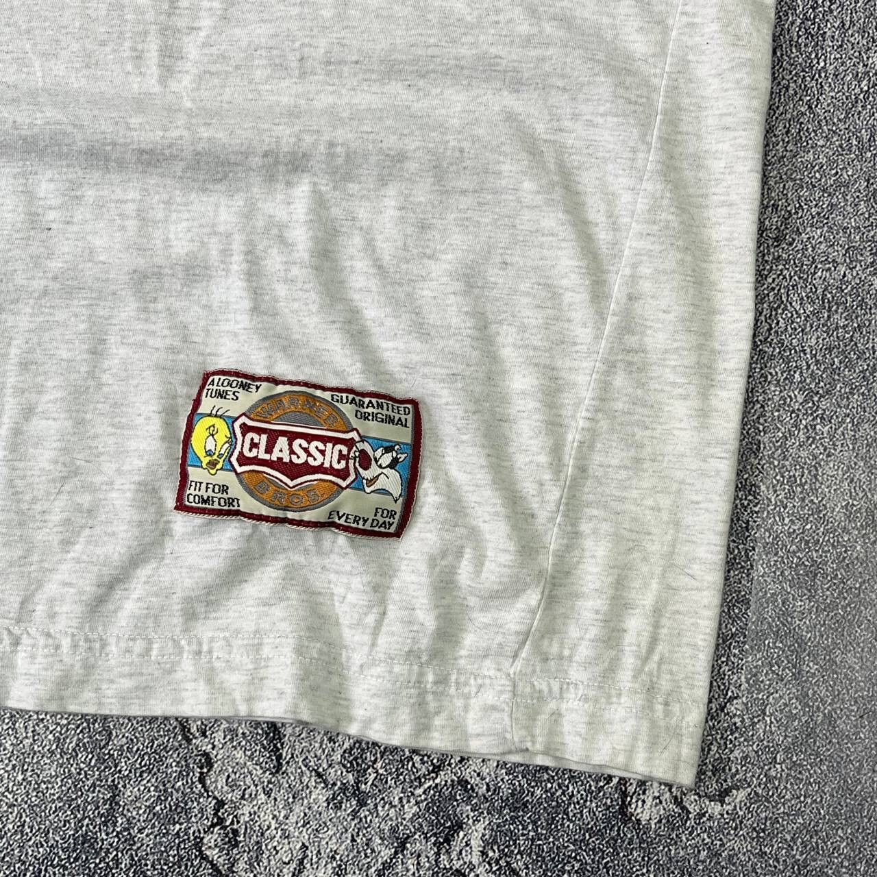 Vintage Vintage 1996 Tweety Bird Sylevester Looney T-Shirt Size US L / EU 52-54 / 3 - 17 Thumbnail