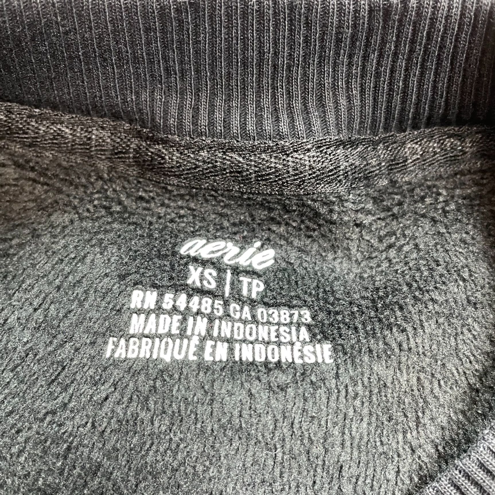 Vintage VINTAGE Aerie Mens Sweatshirt XS Black Pullover Crew Neck Cotton Knit Logo Slits All Seasons Fall Winter Spring Summer Size US XS / EU 42 / 0 - 7 Thumbnail