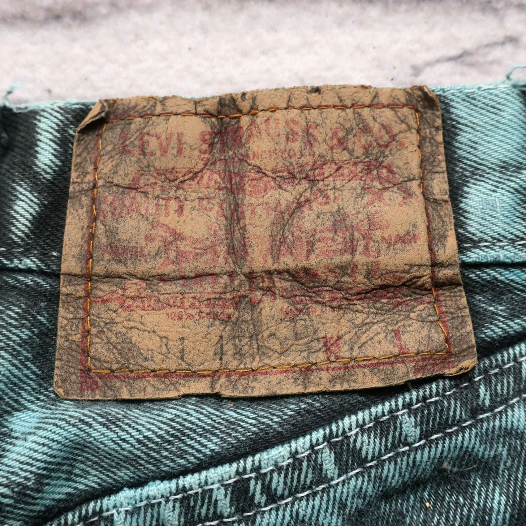 Levi's Vintage Levi's 501 Overwashed Denim Jeans Made in USA Womens Jeans 28x33 Overwashed 90s 80s Mens Size 28" / US 6 / IT 42 - 2 Thumbnail