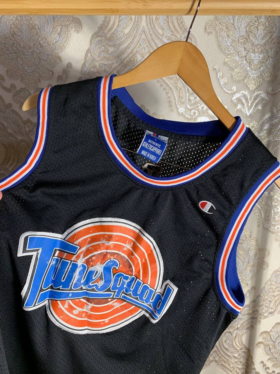 Champion × Vintage VERY RARE CHAMPION TUNESQUAD JORDAN 23 NBA JERSEY BLOKECORE Size US L / EU 52-54 / 3 - 4 Thumbnail