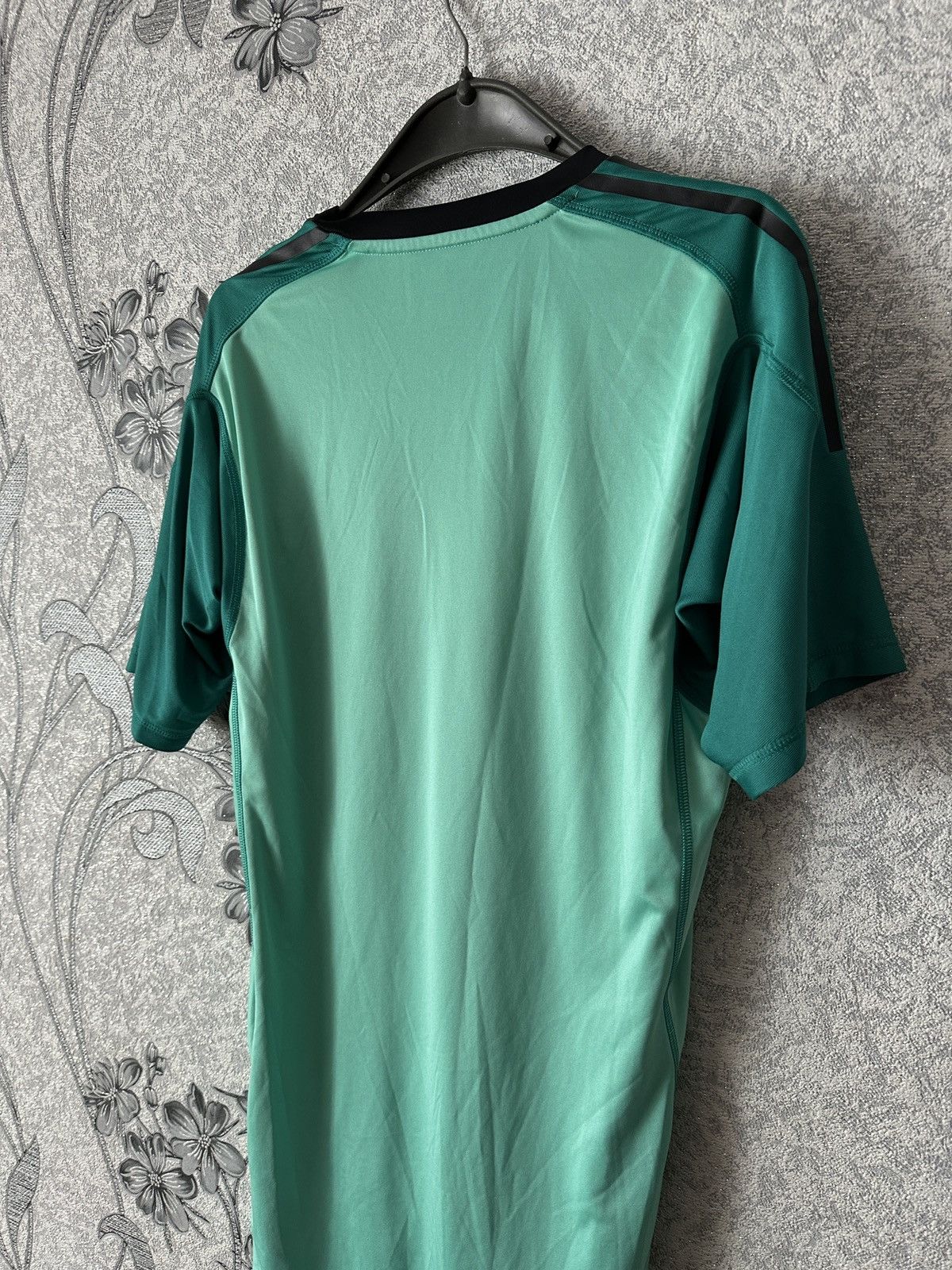 Adidas Spain National Team Goalkeeper Shirt 2018 Jersey Adidas Size US M / EU 48-50 / 2 - 6 Thumbnail