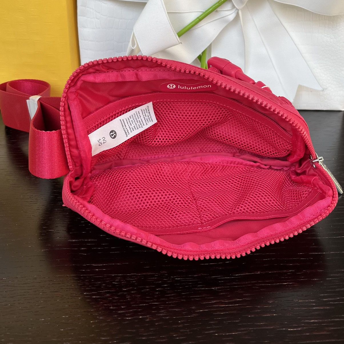 Lululemon Everywhere Belt Bag Size ONE SIZE - 6 Thumbnail